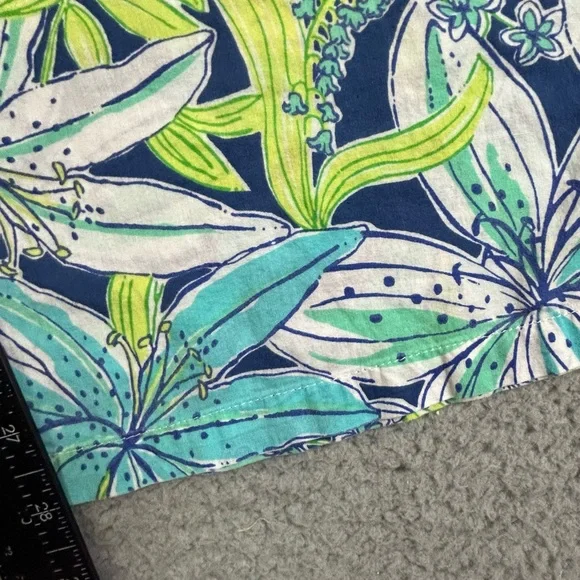 Lilly Pulitzer women’s Tropical Leaf Print PJs in Navy, Green & White size L - Picture 8 of 10